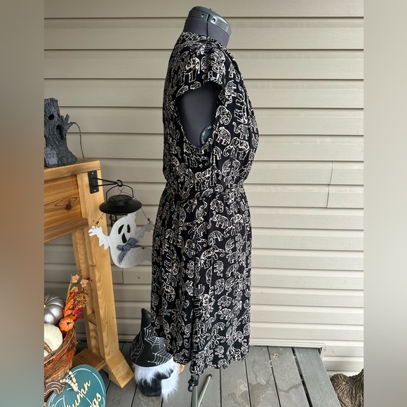 Anthropologie Maeve NORONHA BLACK ELEPHANT MOTIF faux wrap dress size medium - Picture 8 of 13